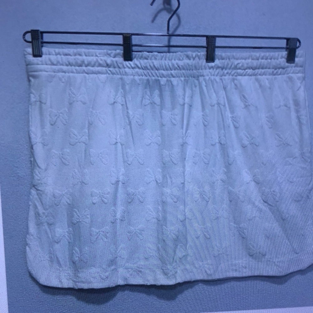 Chic White Mini Skirt